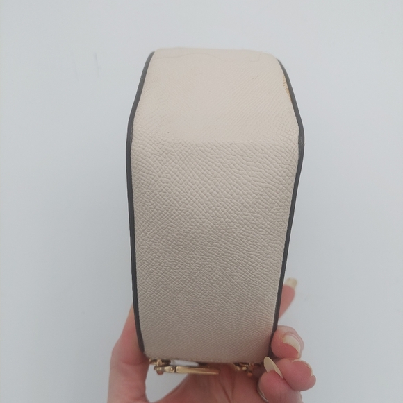 Coach Heart-Shaped Crossbody In Signture Canvas Light Brown/ White - Picture 7 of 11